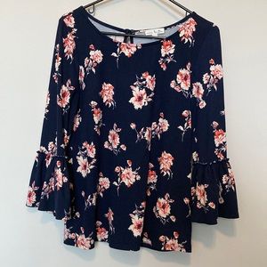 Nine Britton Peralta Bell Sleeve Knit Top, size medium